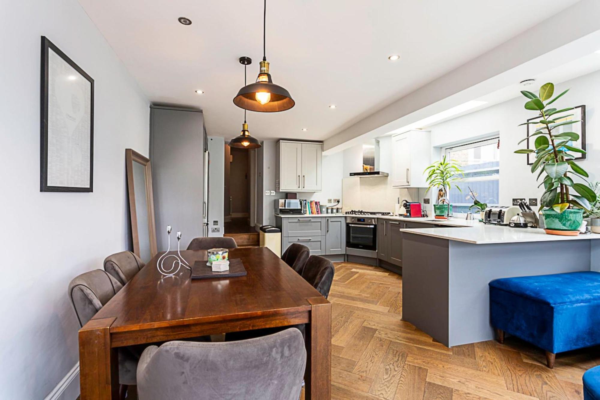 Appartamento Modern And Spacious Colliers Wood