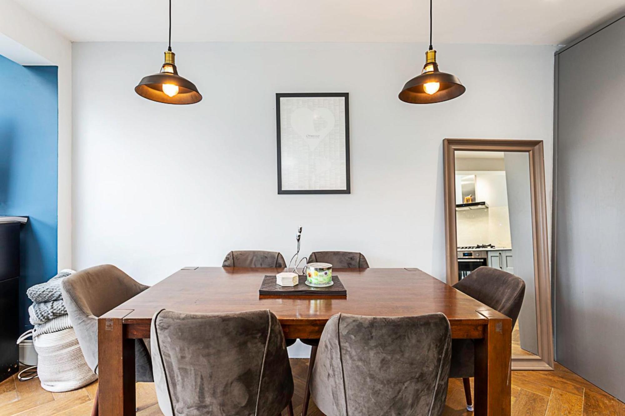 Appartamento Modern And Spacious Colliers Wood