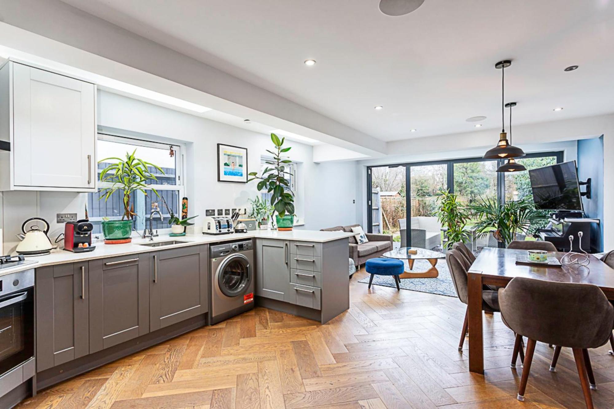 Appartamento Modern And Spacious Colliers Wood Londra