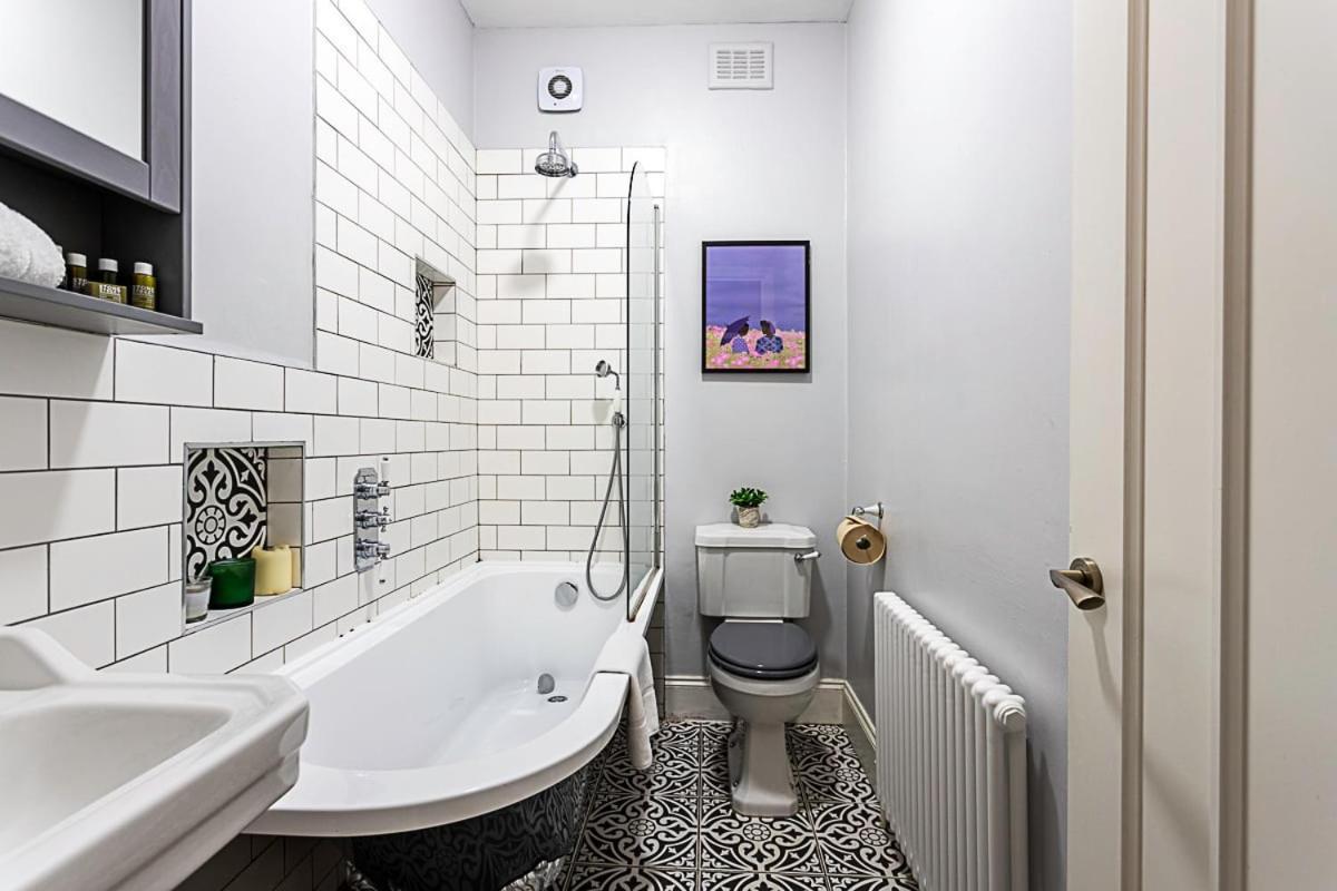 Modern And Spacious Colliers Wood *