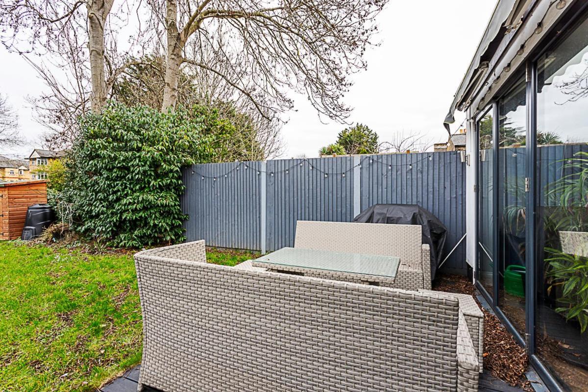 Appartamento Modern And Spacious Colliers Wood